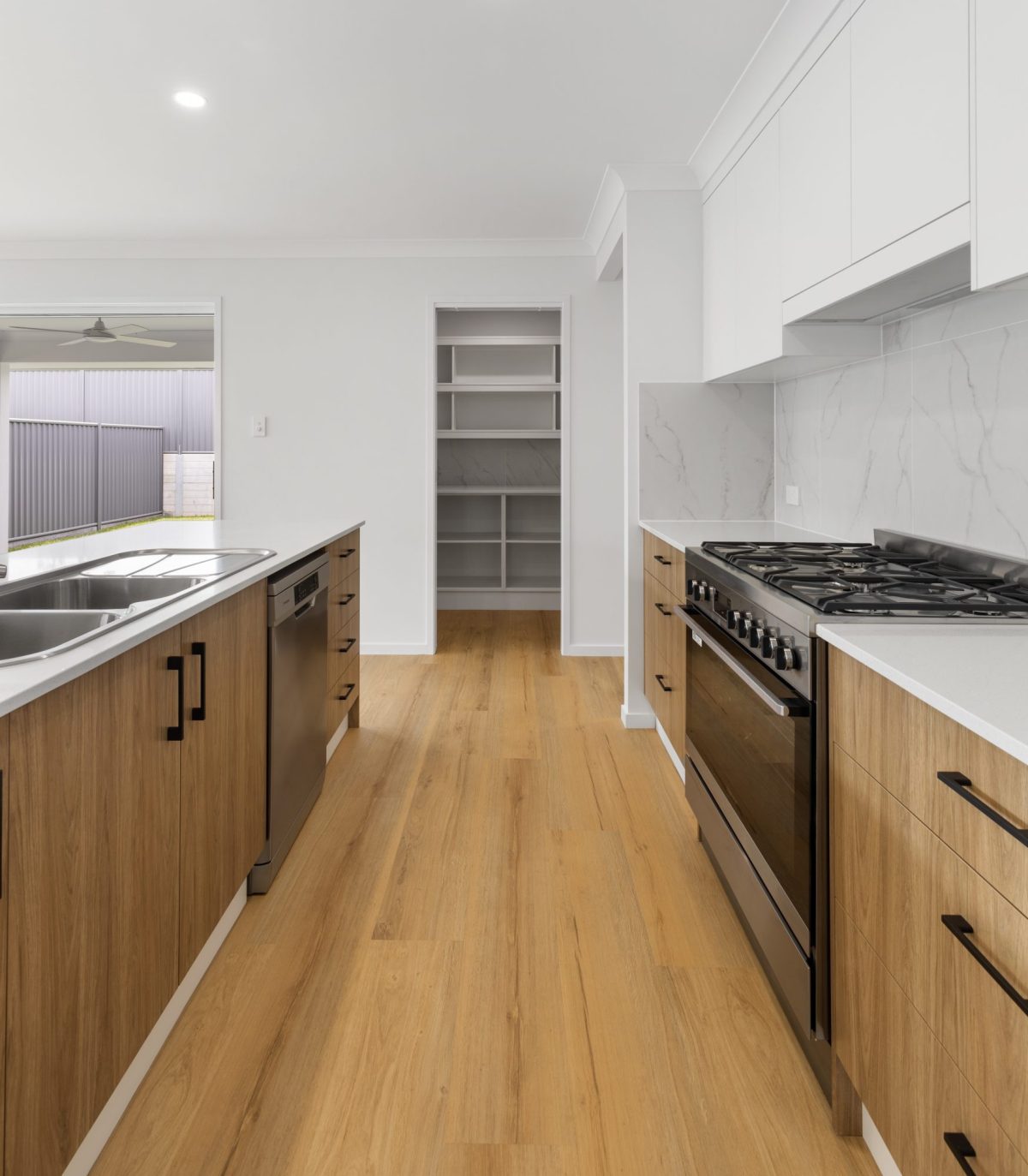 http://Lot%2019%20Oates%20-%20Kitchen