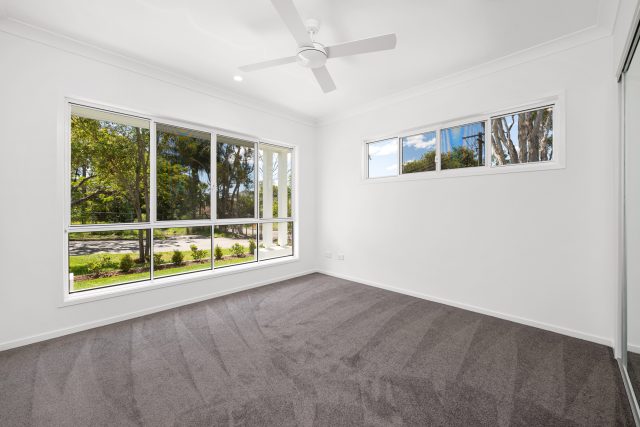 http://4%20Bulimba%20-%20Spare%20Room%20View%202