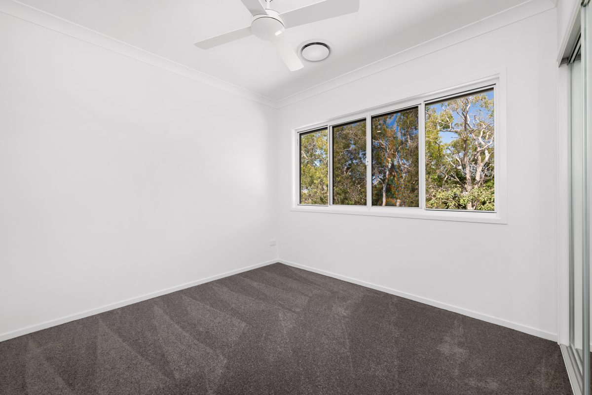 http://4%20Bulimba%20-%20Spare%20Room%20View%203