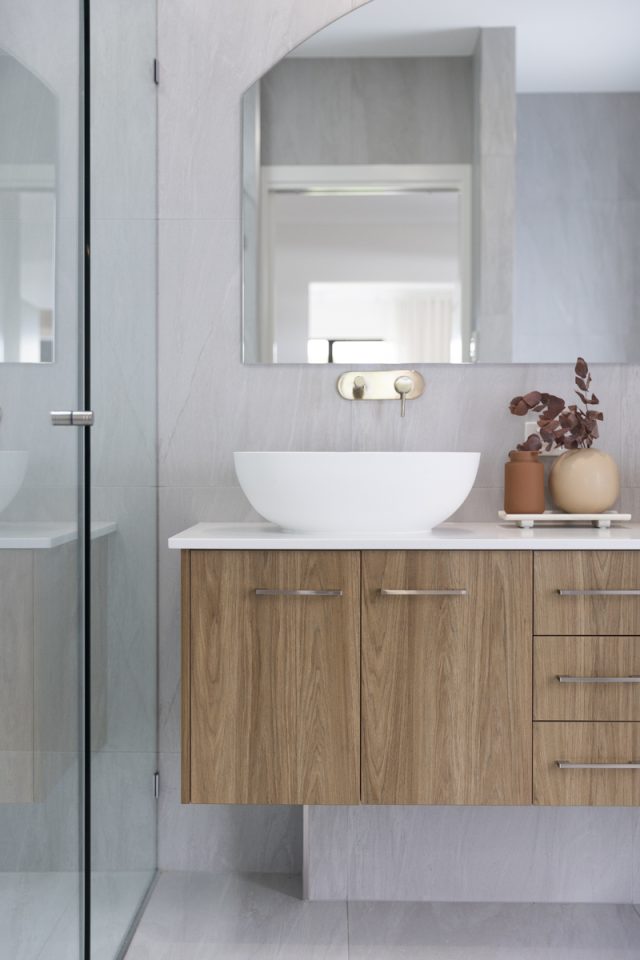 http://7%20Wollemi%20Sink%20and%20shower%20-%20Woodbury