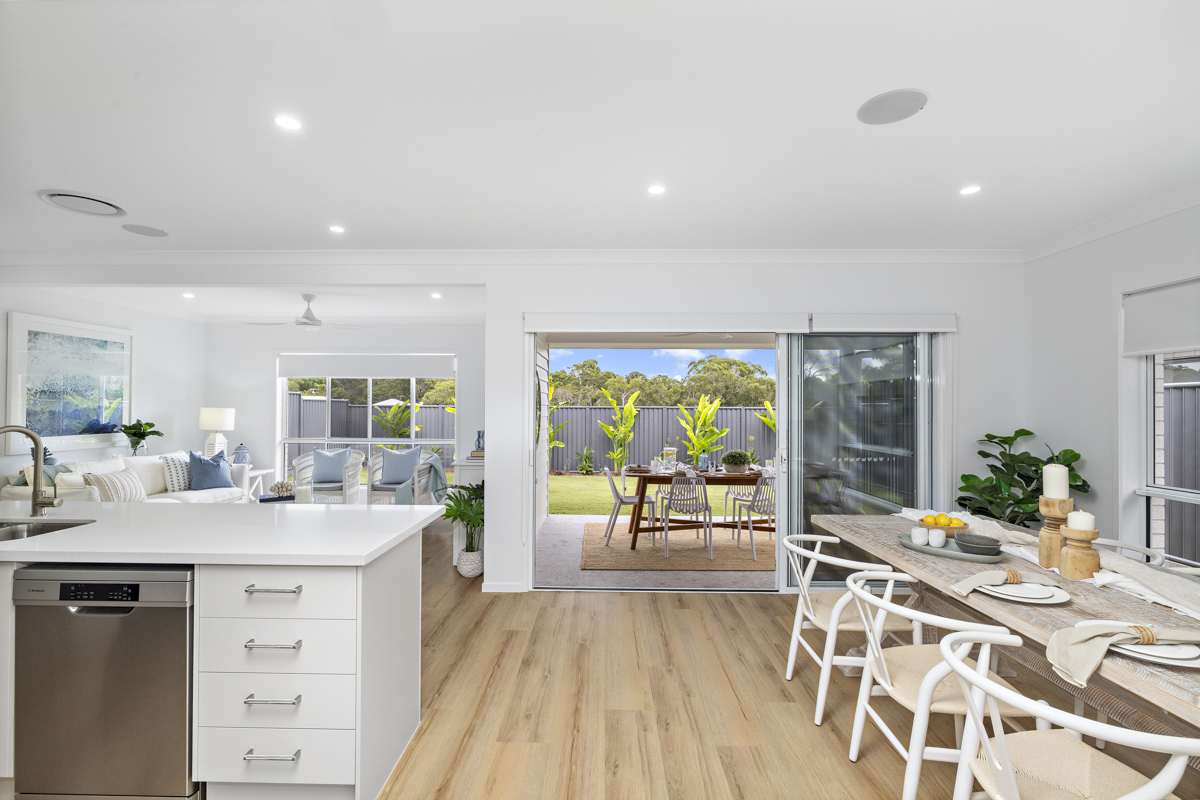 http://9%20Wollemi%20Ave,%20interior%20elegant%20display