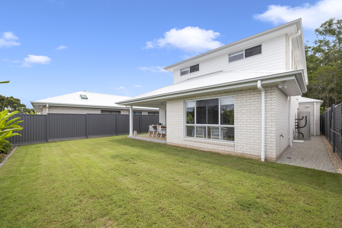 http://9%20Wollemi%20Ave%20display%20home%20exterior