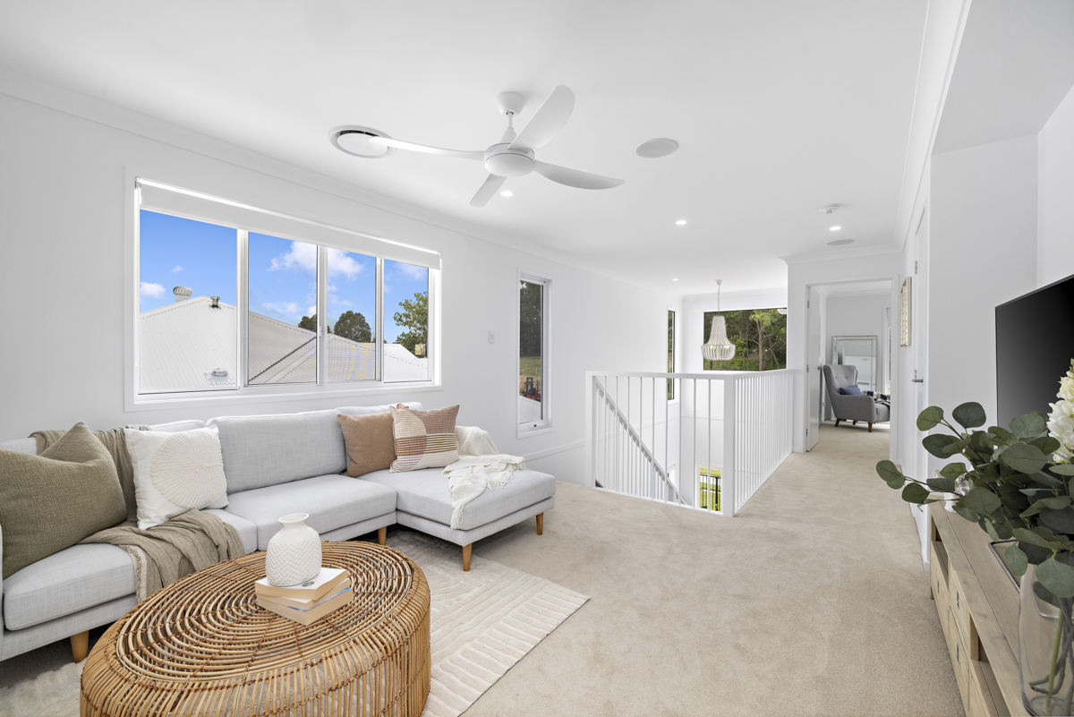 http://9%20Wollemi%20staircase%20landing%20view
