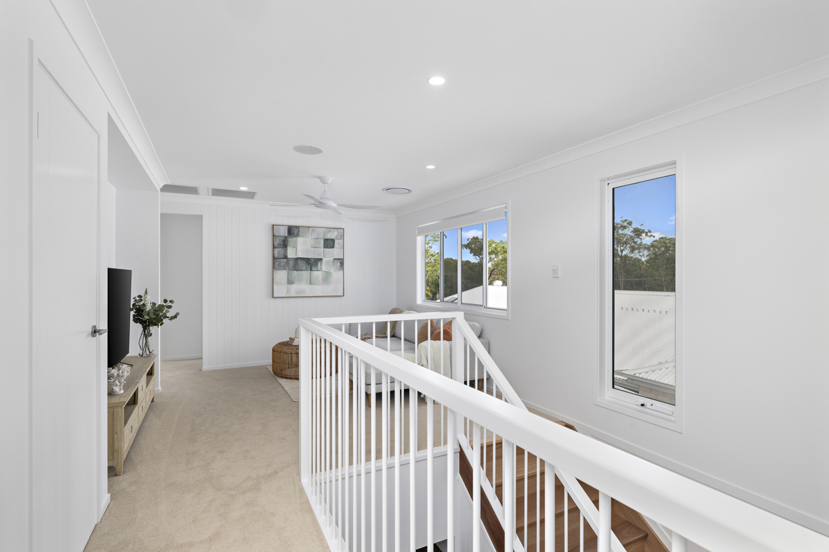 http://9%20Wollemi%20display%20home%20staircase%20landing