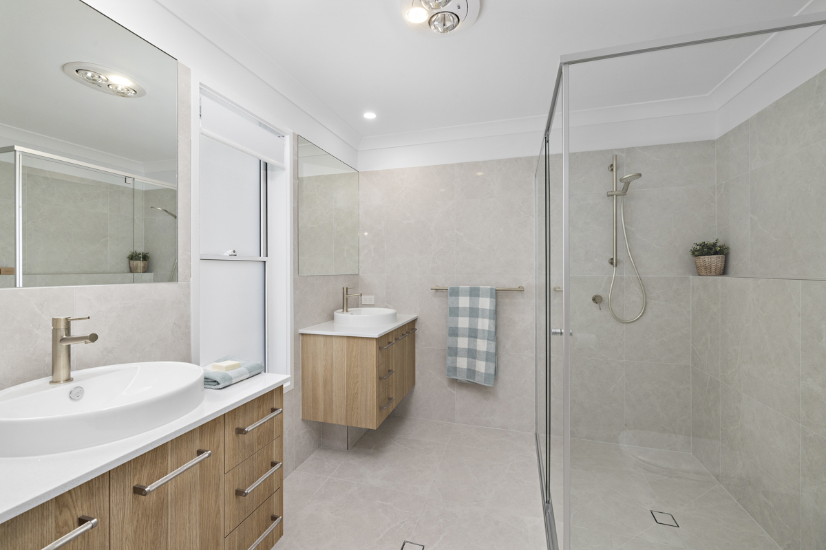 http://9%20Wollemi%20display%20home%20bathroom