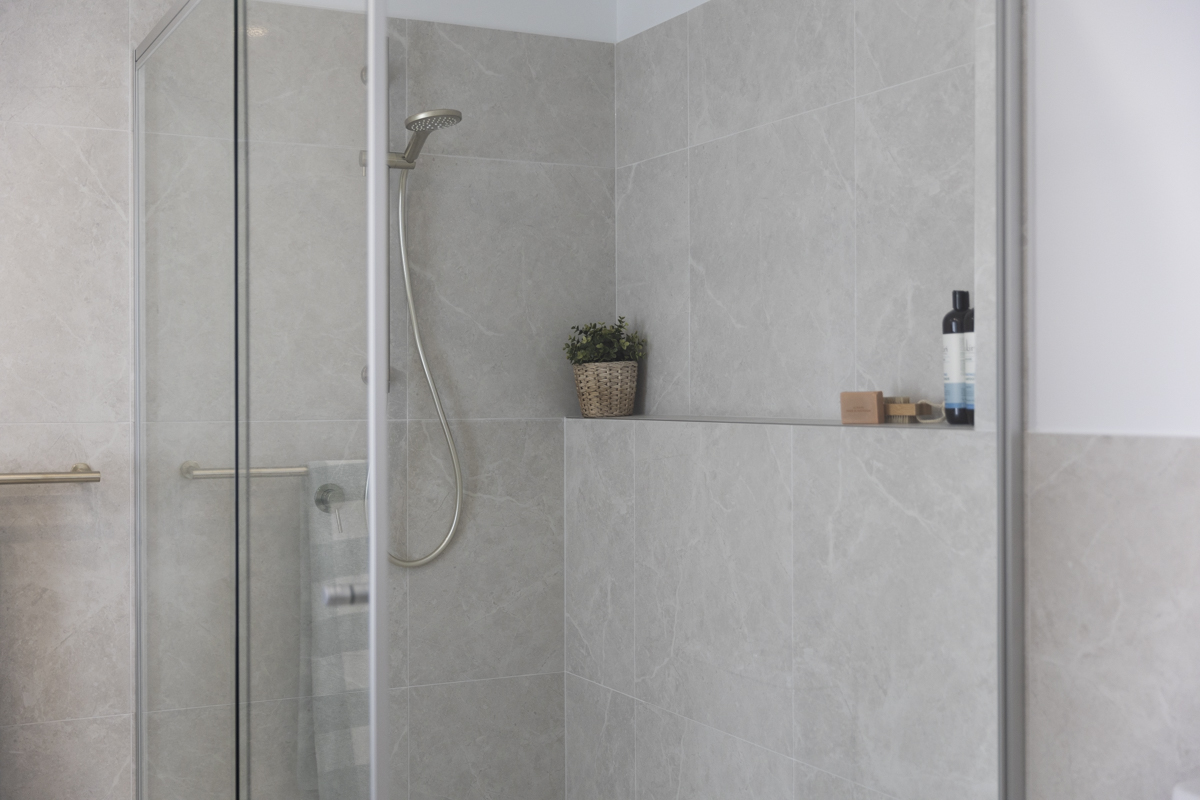 http://9%20Wollemi%20home%20shower%20area,%20QLD